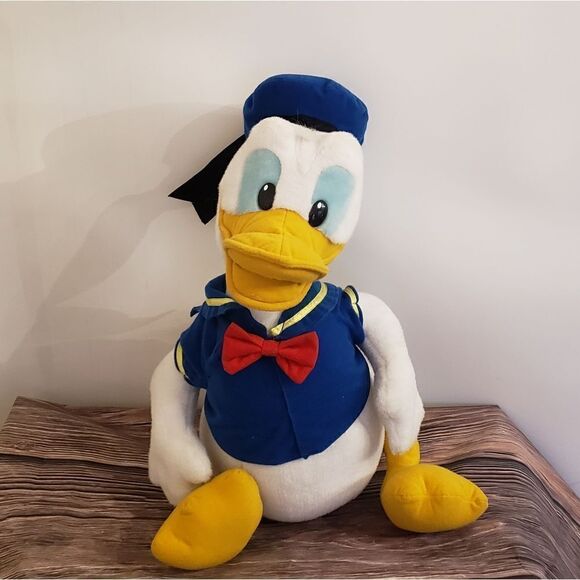 Disney Donald Dunk Large Plush - Picture 3 of 13
